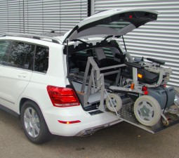 Das Rollstuhlverladesystem SCOOTERBOY für die Verladung des Scooter oder Elektrorollstuhls im Kofferraum.