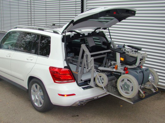 Das Rollstuhlverladesystem SCOOTERBOY für die Verladung des Scooter oder Elektrorollstuhls im Kofferraum.