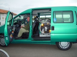 Der Rollstuhllift LADEBOY S2 im Fiat Scudo.